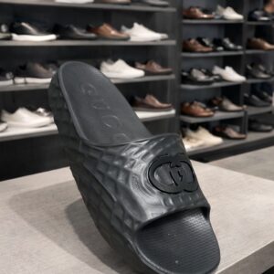 Chinelo Gucci