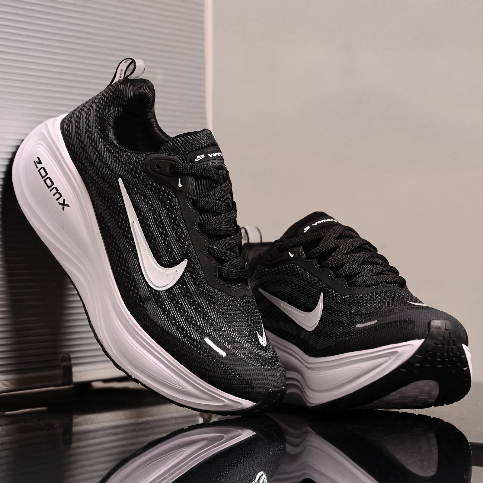 Nike Vomero Plus - Imagem 2