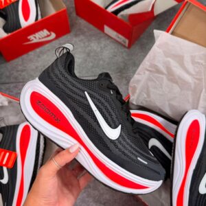 Nike Vomero Plus