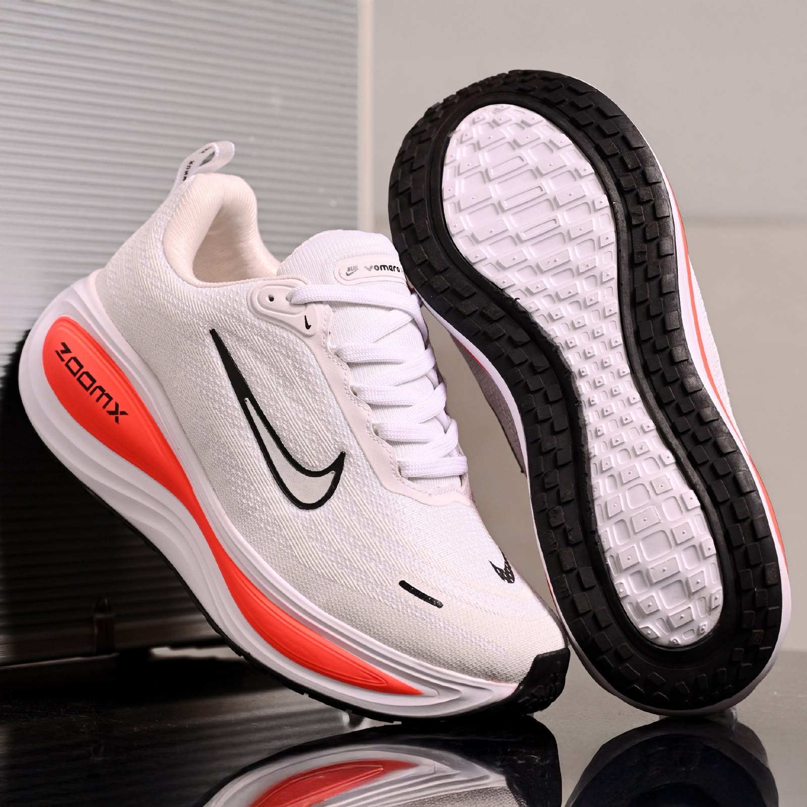 Nike Vomero Plus - Imagem 5