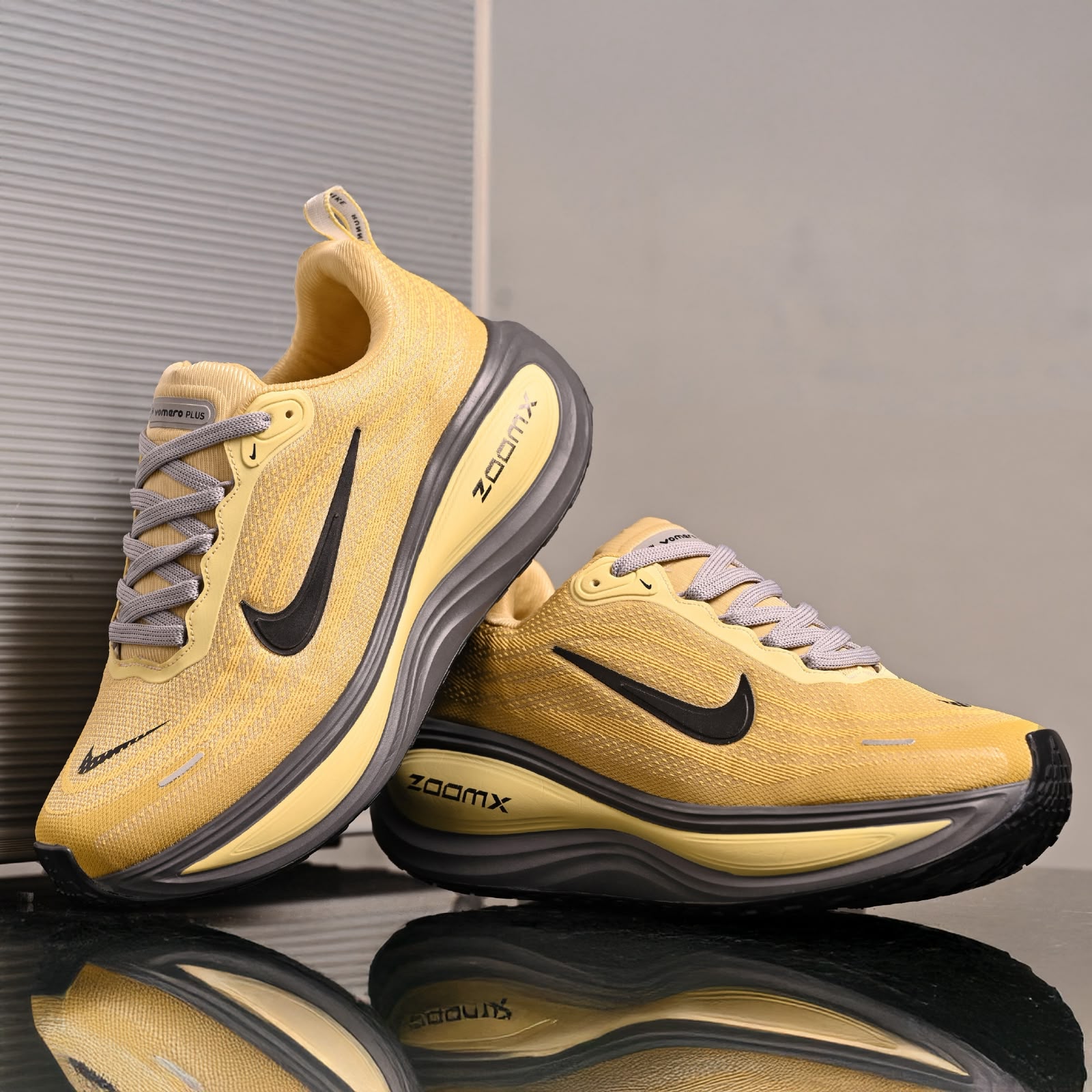Nike Vomero Plus - Imagem 4